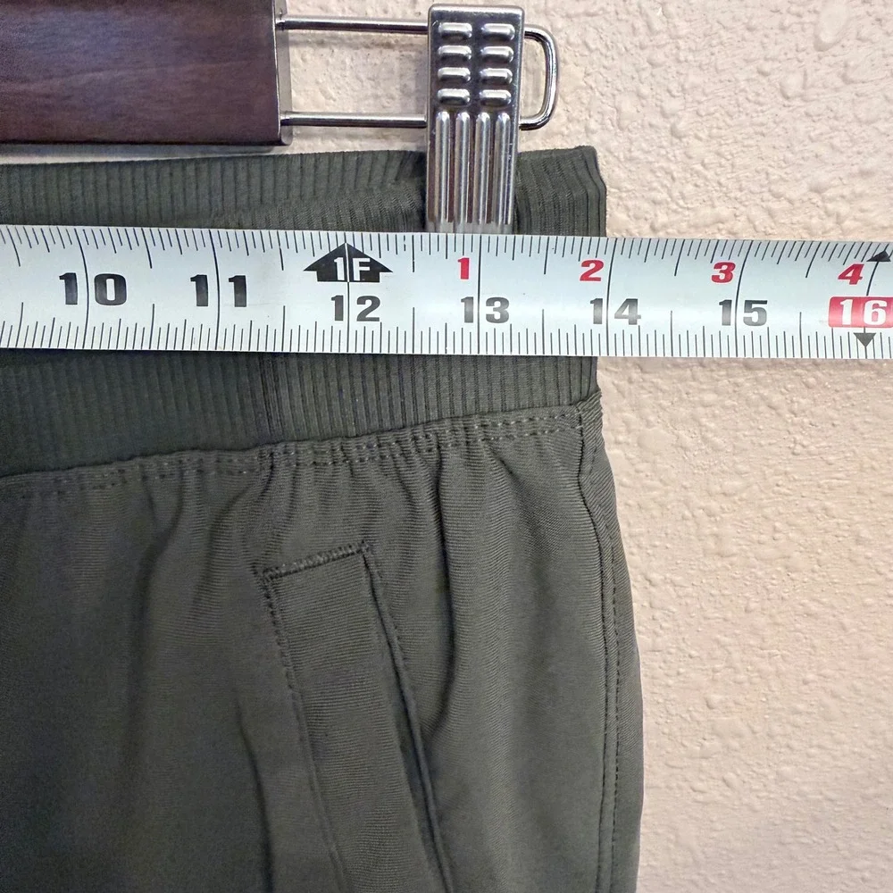 Vuori Meta Jogger Mens Small Dark Olive Green Performance Travel Pants V436